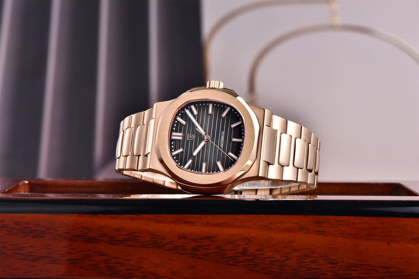 PAGANI DESIGN 2026 Neue luxuriöse Automatikuhr für Herren, mechanische Armbanduhr aus Edelstahl mit Saphirglas, 40MM, Barrel-Zifferblatt
