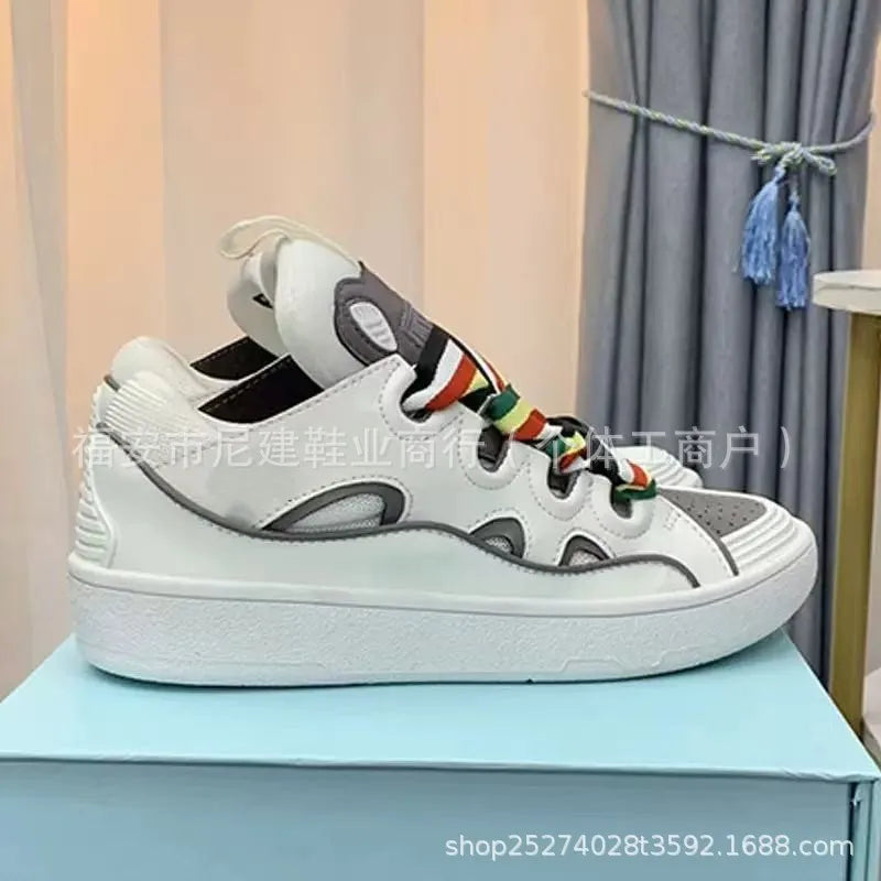 Bequeme Skate-Schuhe mit hohem Absatz, dicker Sohle, lässige sportliche Dad-Bag-Schuhe im vietnamesisch-kambodschanischen neuen Stil, geknotet, zum Hineinschlüpfen
