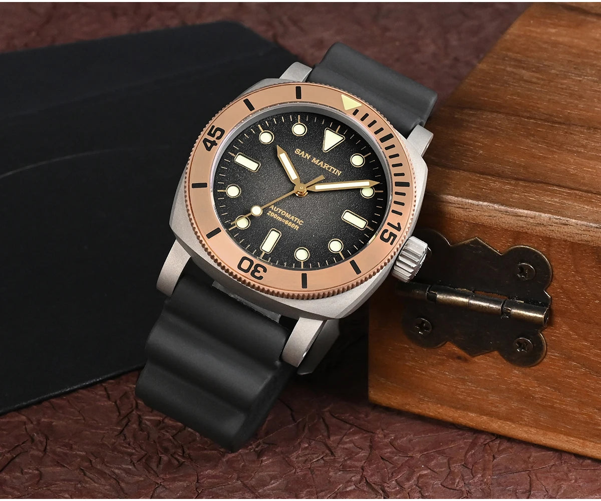 San Martin 42mm Retro Titanium Diver Watch NH35 Automatic Men's Mechanical Watches Bronze Bezel Sapphire Luminous Waterproof 200m