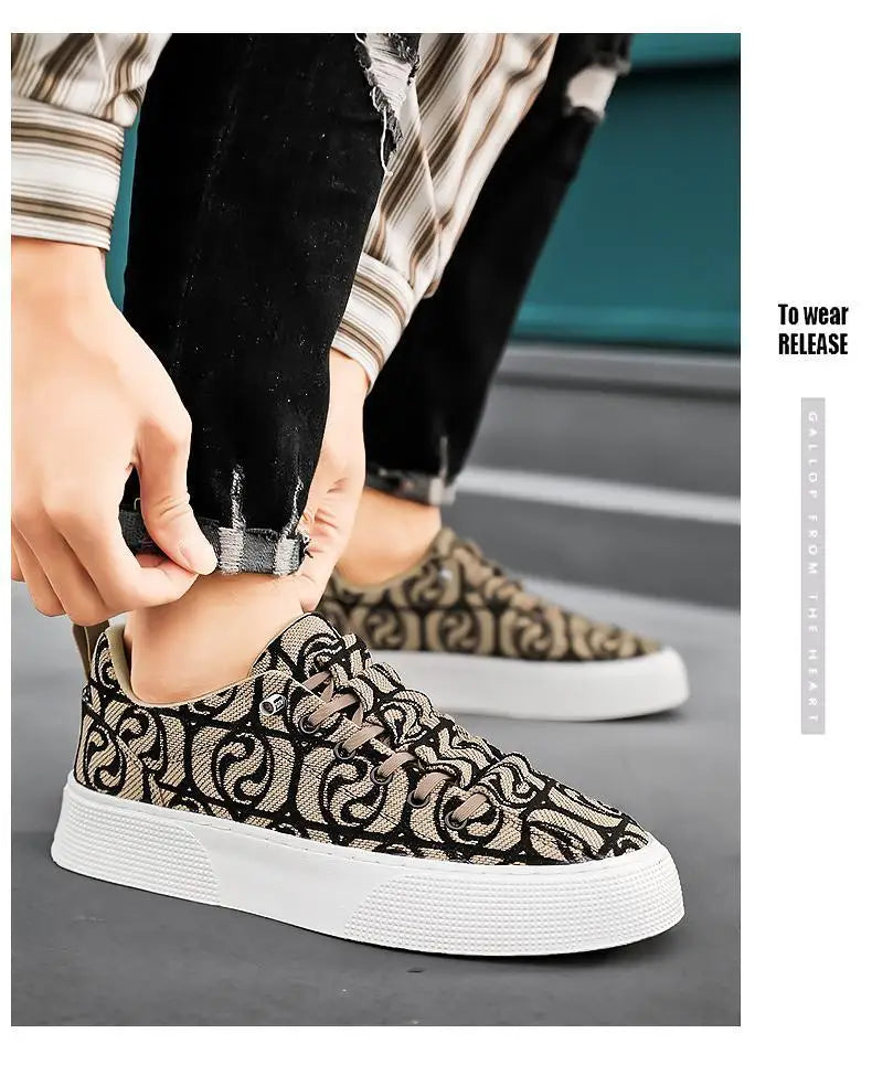 Designer black sneakers for men, running and walking shoes, frenulum-free canvas summer shoes, 2024 trend, men's luxury sneakers
