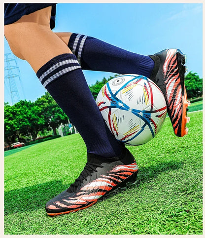 New Men's Football Boots Sport Ultralight Non-Slip Outdoor Adult Cleats Match Unisex Soccer Shoes Comfortable Grass High-Quality