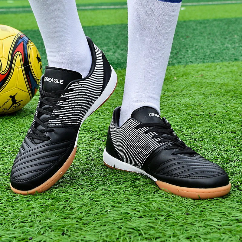 Soccer Shoes Men Anti-Slip Indoor Football Boots Fashion Men’s Futsal Shoes IC Training Cleats Chuteira Futebol Male Sneakers