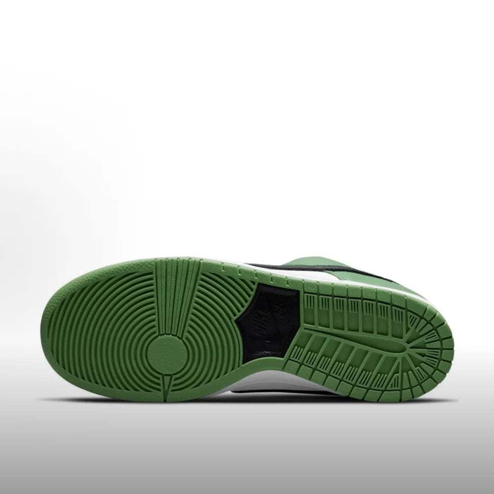 Nike Dunk SB Fashion-forward, versatile everyday low-top sneakers—durable and comfortable for casual wear BQ6817-302