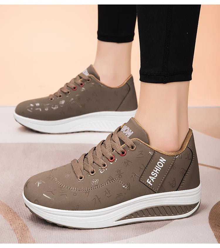 Scarpe casual da donna outdoor con suola spessa, platform alla moda, taglia grande 42, fondo piatto, scarpe sportive per camminata e corsa