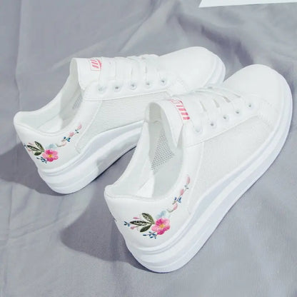 Shoes 2025 Women Running Spring Autumn Fashion White Breathable Embroidered Flower Lace-Up Casual Sneakers Women's Shoes