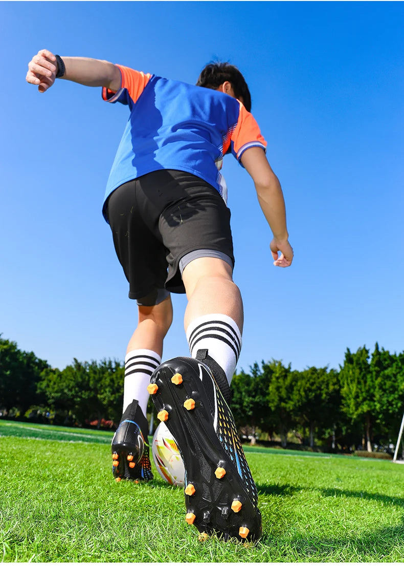 Zapatillas de fútbol para hombre, botas de fútbol profesionales para césped y futsal, unisex, para partidos en césped y entrenamiento al aire libre, tacos antideslizantes y transpirables