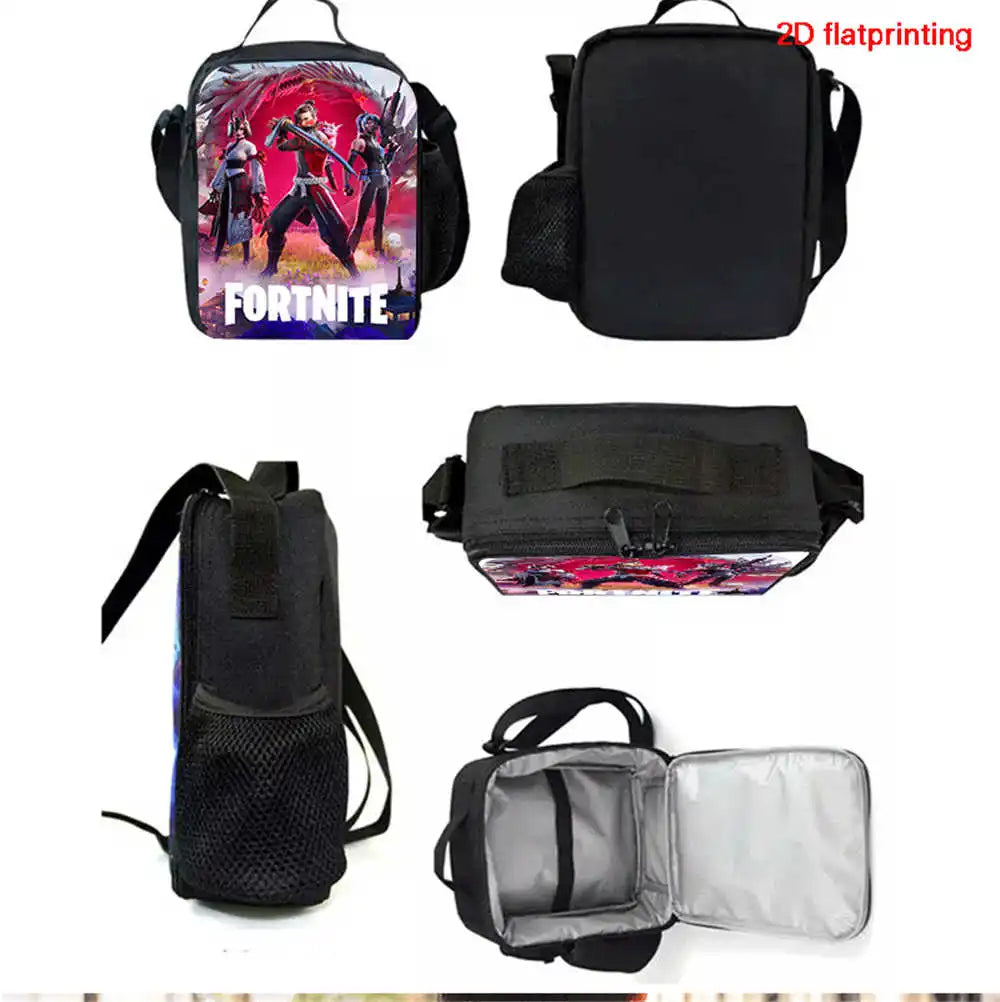 Fortnite Cartoon 3-teiliges Set, großes Fassungsvermögen, geeignet für Jungen und Mädchen von 5-8 Jahren, inklusive Rucksack, Lunchbag und Federmäppchen