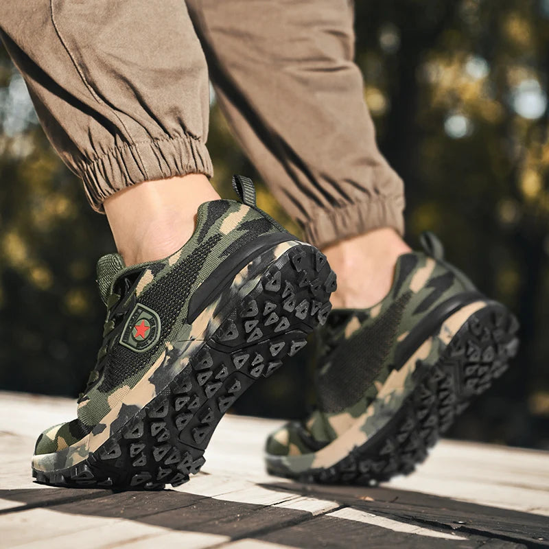 Men’s Camouflage Breathable Sports Shoes Comfortable Non-Slip Soft-Soled Shoes Suitable for Outdoor Activities