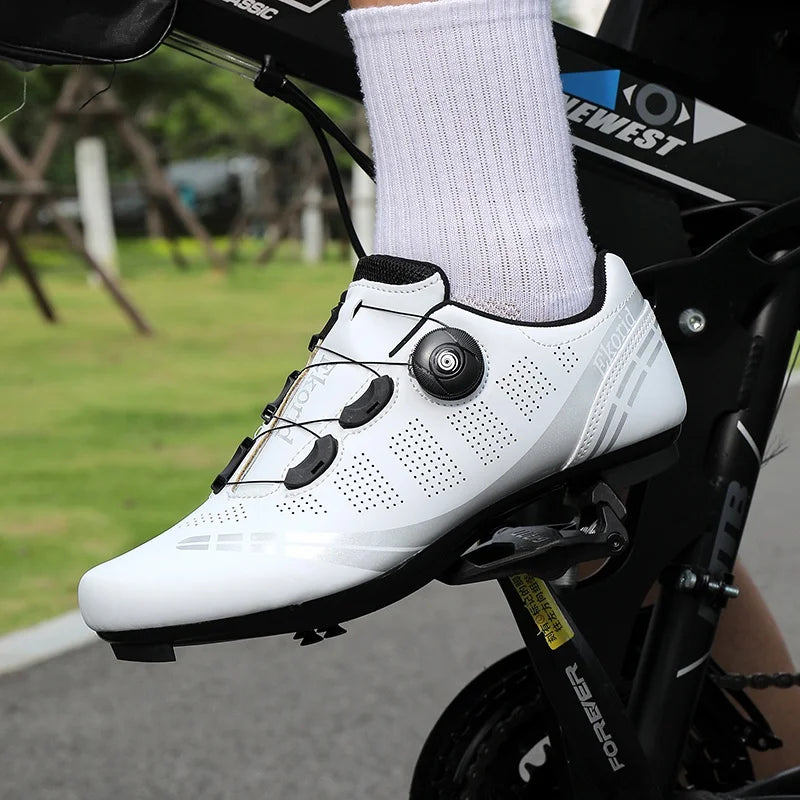 Herren-Mountainbike-Schuhe MTB, atmungsaktiv, rutschfest, hohe Härte, geeignet für Outdoor-Straßenrennen und Mountain-Offroad-Fahrten 37-46