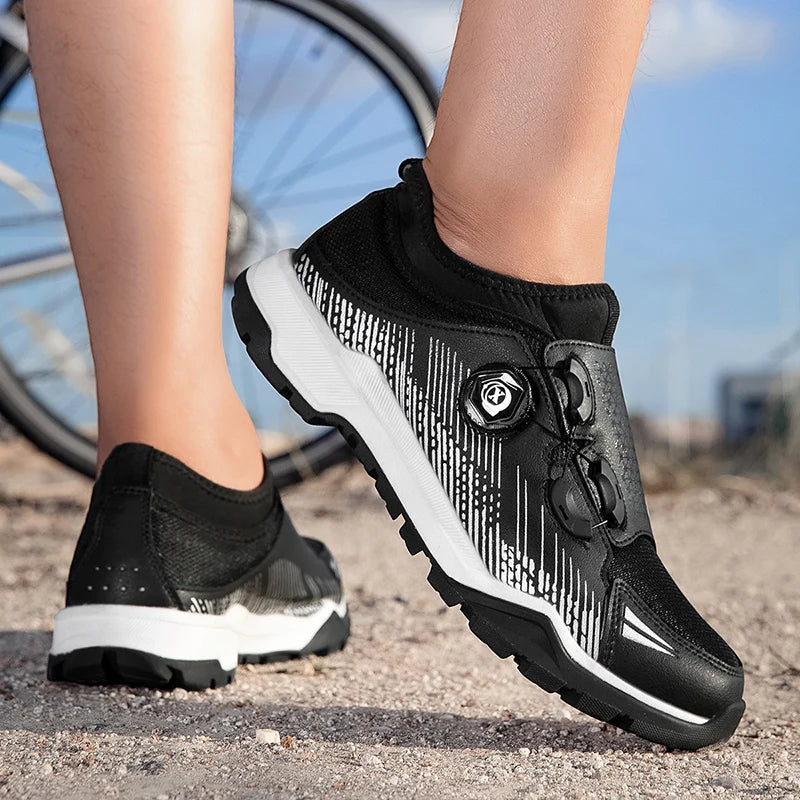 Outdoor Mountain Bike Riding Shoes With Anti Slip Soles Suitable For Riding Sports Shoes That Are Lightweight Sizes For 39-46