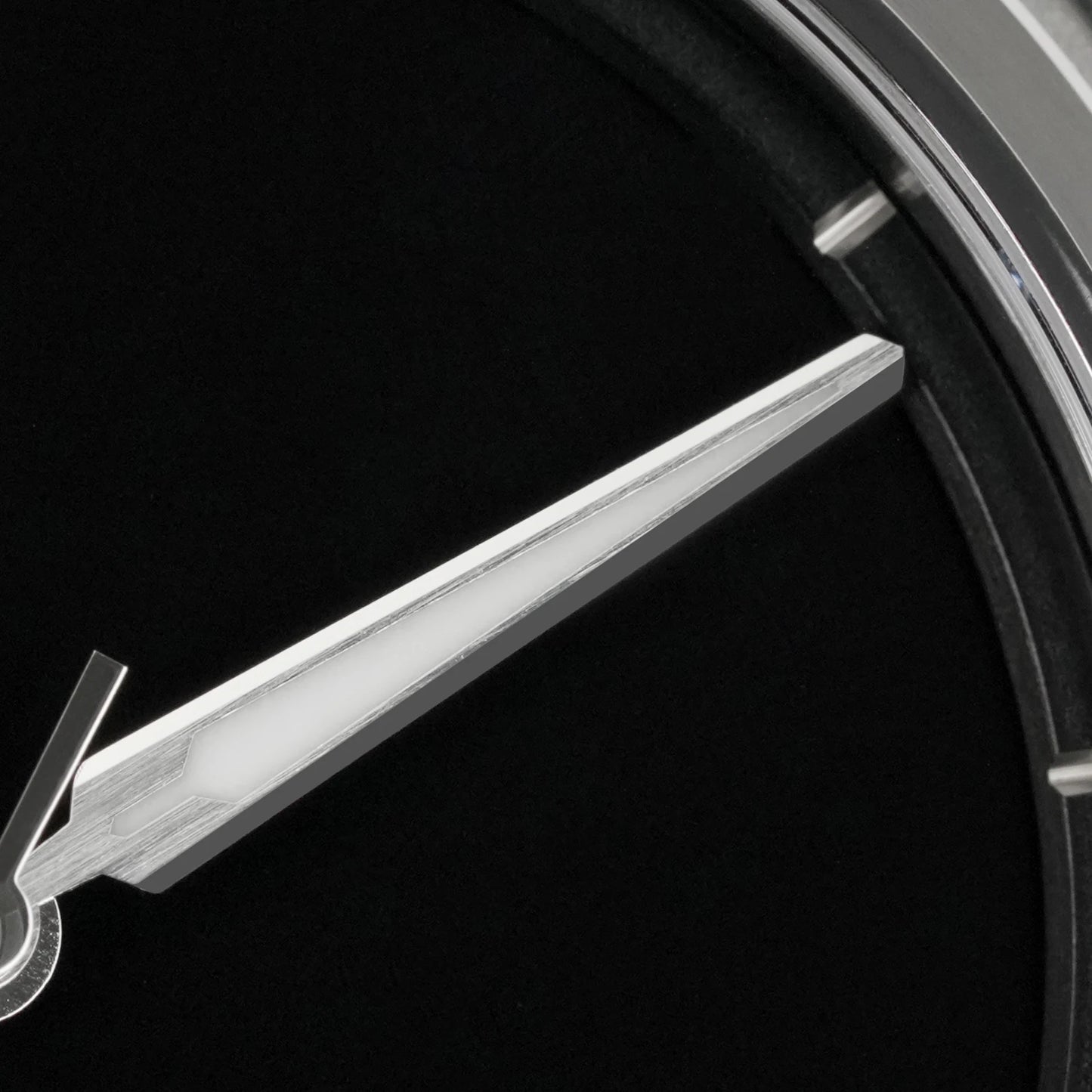 Watchdives WD0016 Super Black Men's Watch Ultra Light-Absorbing Dial VH31/VH60 Sweep Second Quartz Movement Stainless Steel Watch