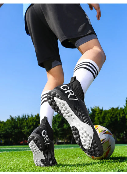 New Men Football Boots Hot Sale Professional Futsal High-Quality Soccer Shoes Cleats Women Unisex Ultralight TF/FG Sneakers
