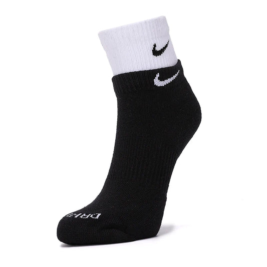 Nike Men's and Women's Socks for Fitness Training, Running, Exercise, Soft, Comfortable, Breathable Casual Socks, Mid-Calf Socks
