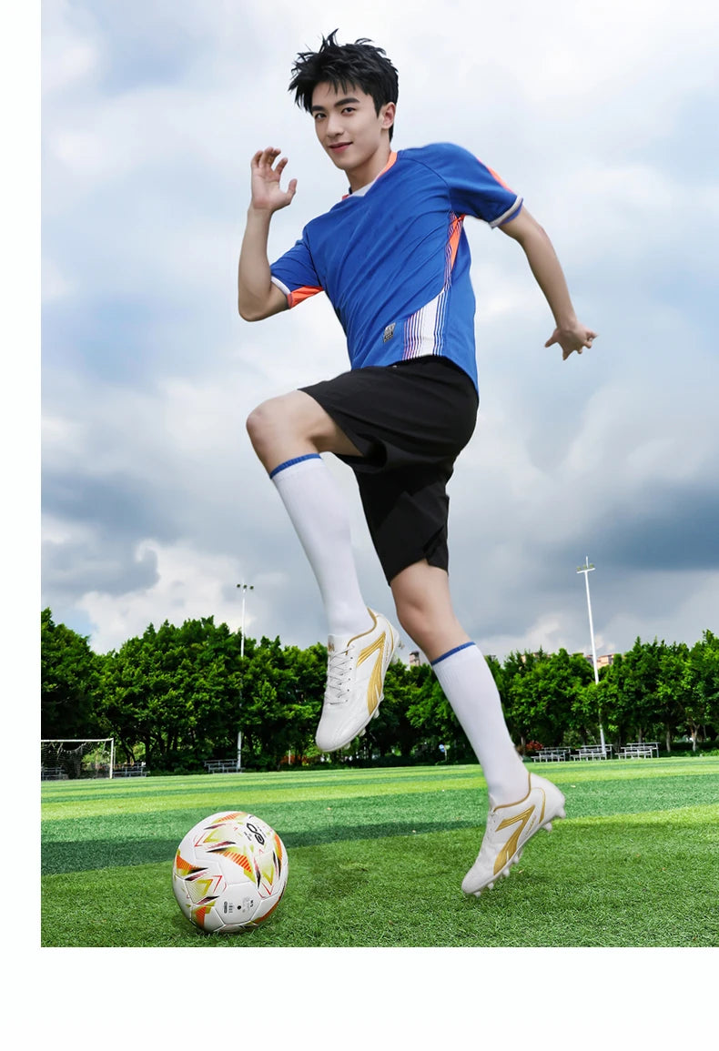 New Professional Men Soccer Shoes Adult Football Sneakers Indoor Futsal Ultralight Non-Slip Sport Wear-Resistant Football Boots.