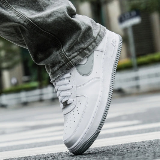 Nike Air Force 1 '07 White Light Smoke Grey Casual Comfortable Cushioning AF1 Low Men Skateboarding Shoes Streetwear FJ4146-100