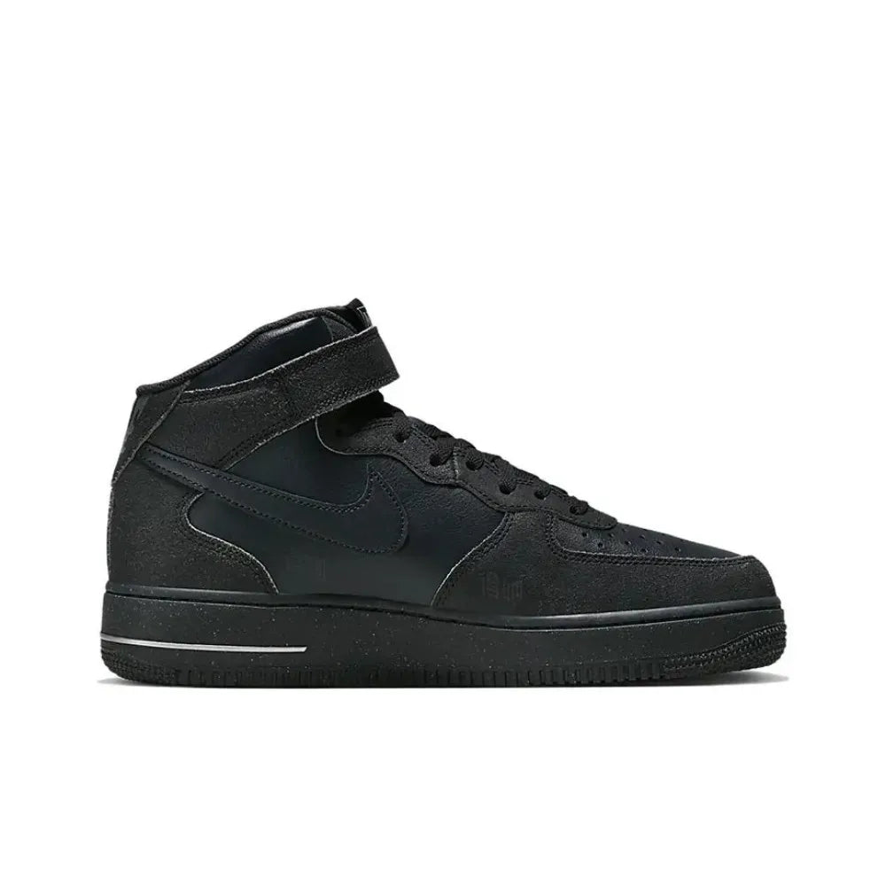 Nike Air Force 1 Mid Unisex-Sneaker – Knöchelstütze, klassisch gepolsterter Komfort & strapazierfähig für ganztägiges Tragen DQ7666-001