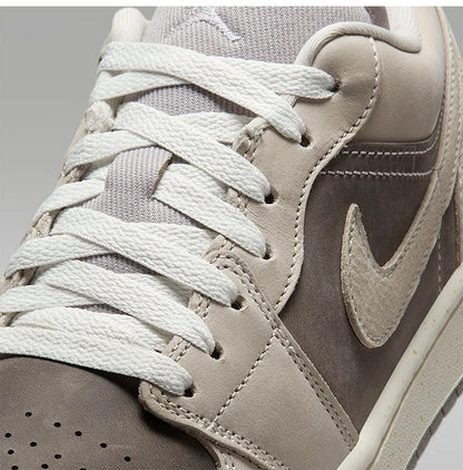 Nike Original JORDAN Herren-Basketballschuhe, niedrig geschnitten, mit Schnürung, strapazierfähig und stoßdämpfend, IB7011-001