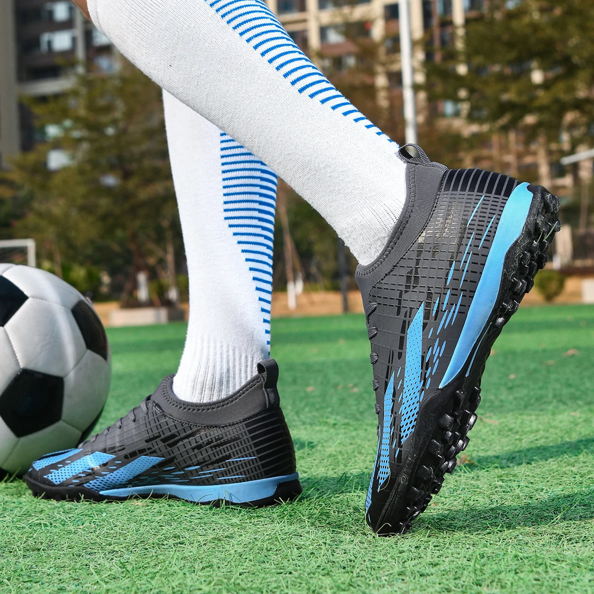 New Men Soccer Shoes Futsal Indoor Football Boots Sport Match Training Kids TF Cleats Grass Ankle Hot-selling High-quality Light