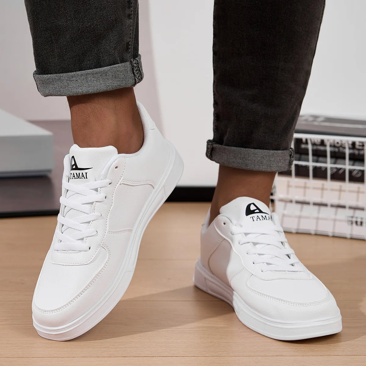 Leather Men White Sneakers Breathable Skateboarding Shoes Men's Outdoor Walking Running Shoes Couple Casual Shoes Size 36-45