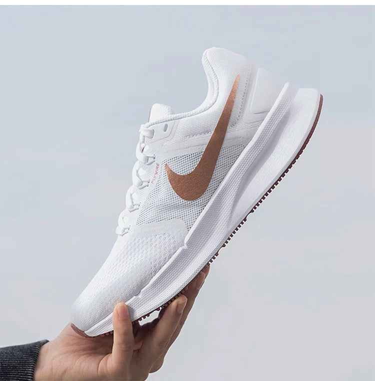 Nike genuíno genuíno W Nike Run Swift 3 Sapatilhas de corrida respiráveis para mulher DR2698-105