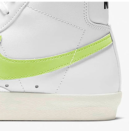 Nike Authentic Blazer Sapatilhas Casuais de Cano Médio para Mulher com Envolvimento Antiderrapante CZ1055-108