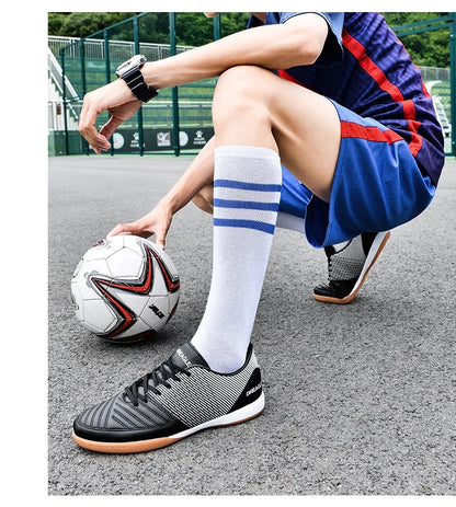 Soccer Shoes Men Anti-Slip Indoor Football Boots Fashion Men’s Futsal Shoes IC Training Cleats Chuteira Futebol Male Sneakers
