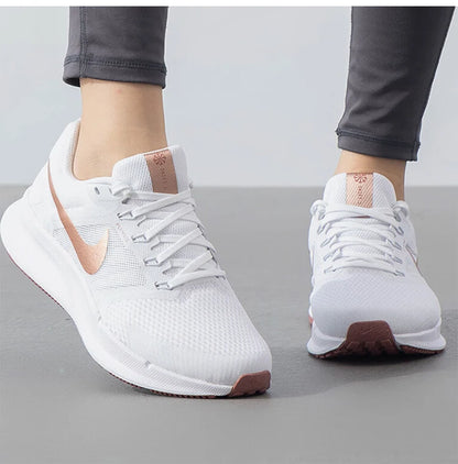 Nike genuíno genuíno W Nike Run Swift 3 Sapatilhas de corrida respiráveis para mulher DR2698-105