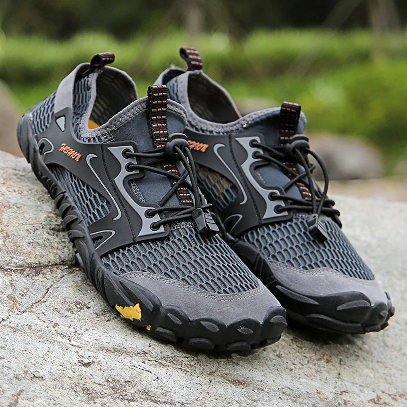 Water Shoes for Men, Trekking Hiking Shoes, Drainage Beach Aqua Shoes, Quick Dry Swim Barefoot Sandals, Diving Fishing Surfing Sneakers
