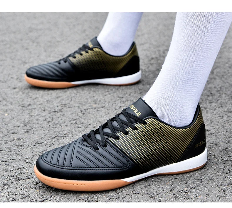 Soccer Shoes Men Anti-Slip Indoor Football Boots Fashion Men’s Futsal Shoes IC Training Cleats Chuteira Futebol Male Sneakers