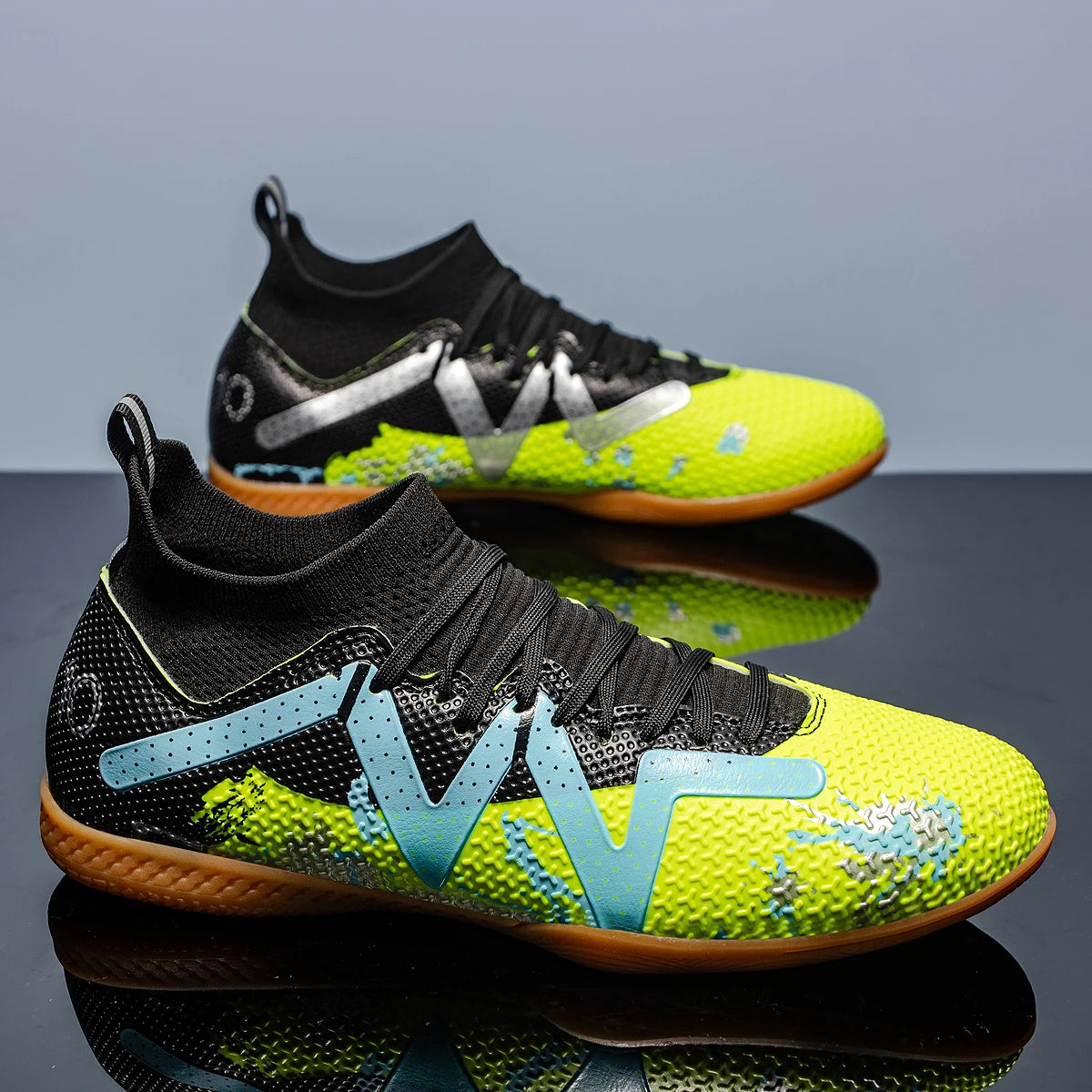 Men's Soccer Shoes Professional Match TF Football Boots Unisex Ultralight Match Hot Sale Women's Sneakers High-Quality Breathable