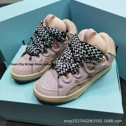 Bequeme Skate-Schuhe mit hohem Absatz, dicker Sohle, lässige sportliche Dad-Bag-Schuhe im vietnamesisch-kambodschanischen neuen Stil, geknotet, zum Hineinschlüpfen