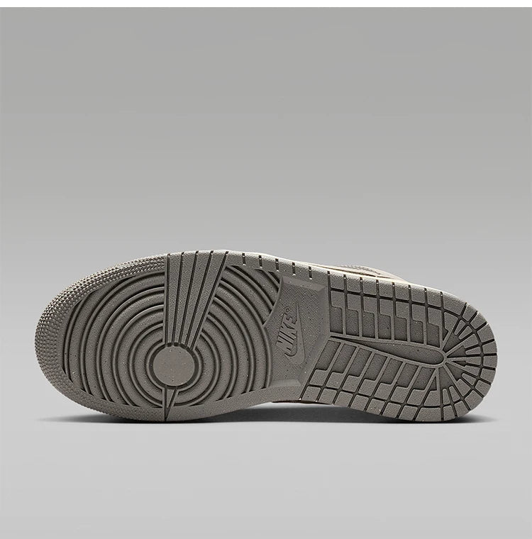 Nike Original JORDAN Herren-Basketballschuhe, niedrig geschnitten, mit Schnürung, strapazierfähig und stoßdämpfend, IB7011-001