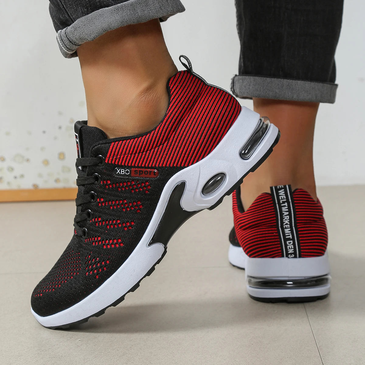 Herren-Schuhe – modische, besonders atmungsaktive Schnür-Laufschuhe – rutschfest, langlebig und mit Komfort wie auf einem Kissen – modische Herren-Sneaker
