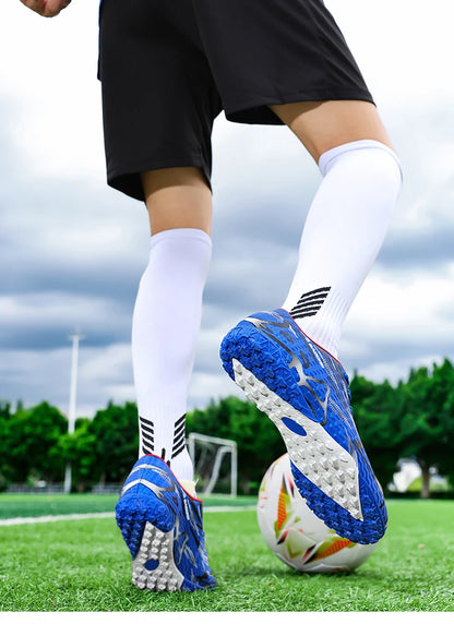 New Men Football Boots TF Sport Training Soccer Shoes Kids Ultralight Breathable Professional Sneakers Unisex Grass Cleats Match