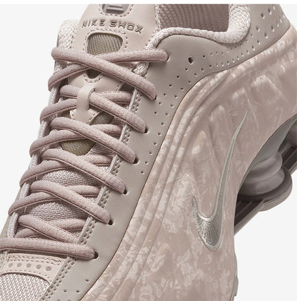 Nike Shox R4 genuínos — Ténis de corrida almofadados de cano baixo para mulher HV0934-001