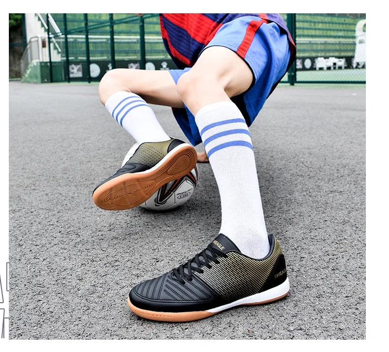 Soccer Shoes Men Anti-Slip Indoor Football Boots Fashion Men’s Futsal Shoes IC Training Cleats Chuteira Futebol Male Sneakers