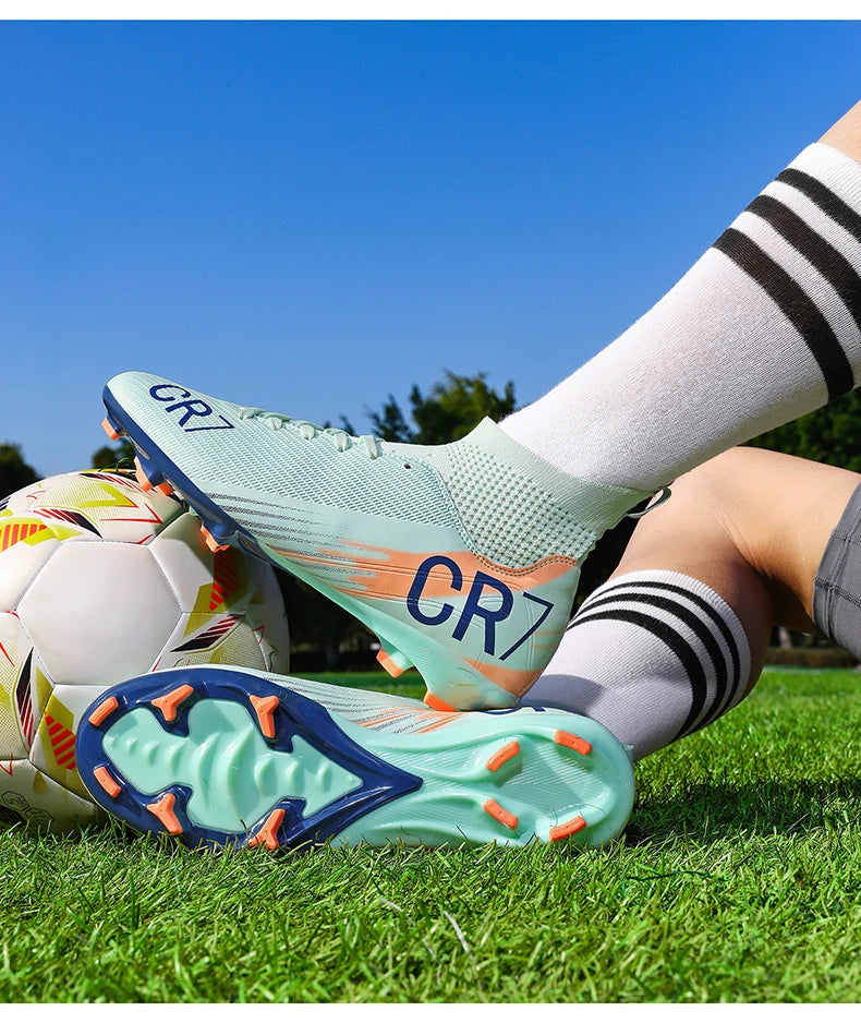 New Men Football Boots Hot Sale Professional Futsal High-Quality Soccer Shoes Cleats Women Unisex Ultralight TF/FG Sneakers