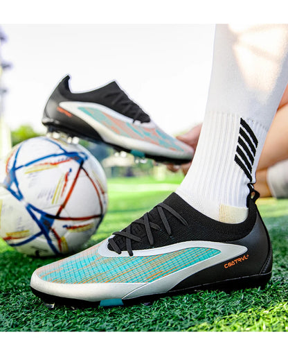 2026 New Men Soccer Cleats Breathable Lightweight Football Boots Anti-Slip Training Shoes Outdoor Sport Sneakers