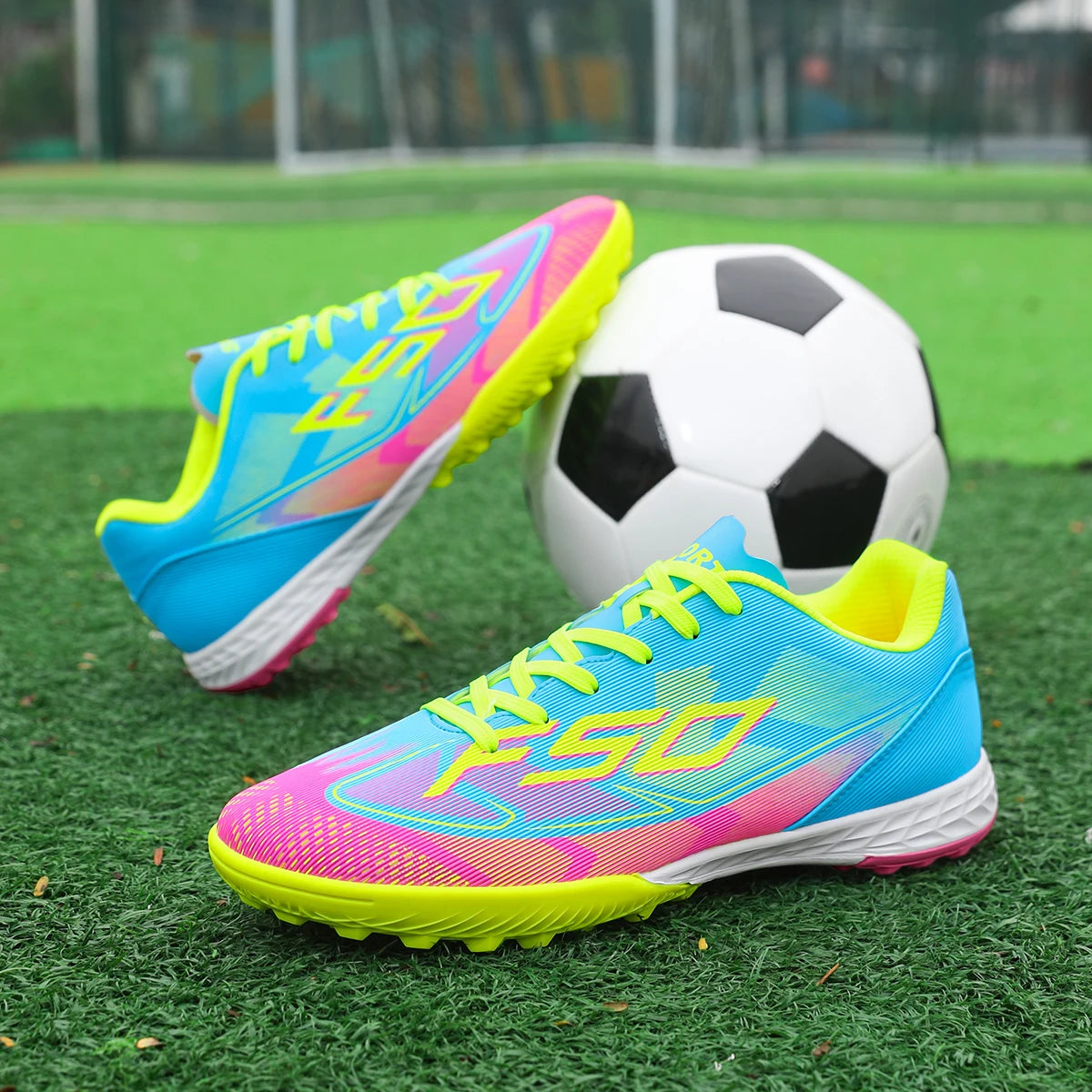 New Men's Soccer Shoes Unisex Sneakers Hot Sale Football Boots Professional High-Quality Futsal Ultralight Women TF/FG Cleats