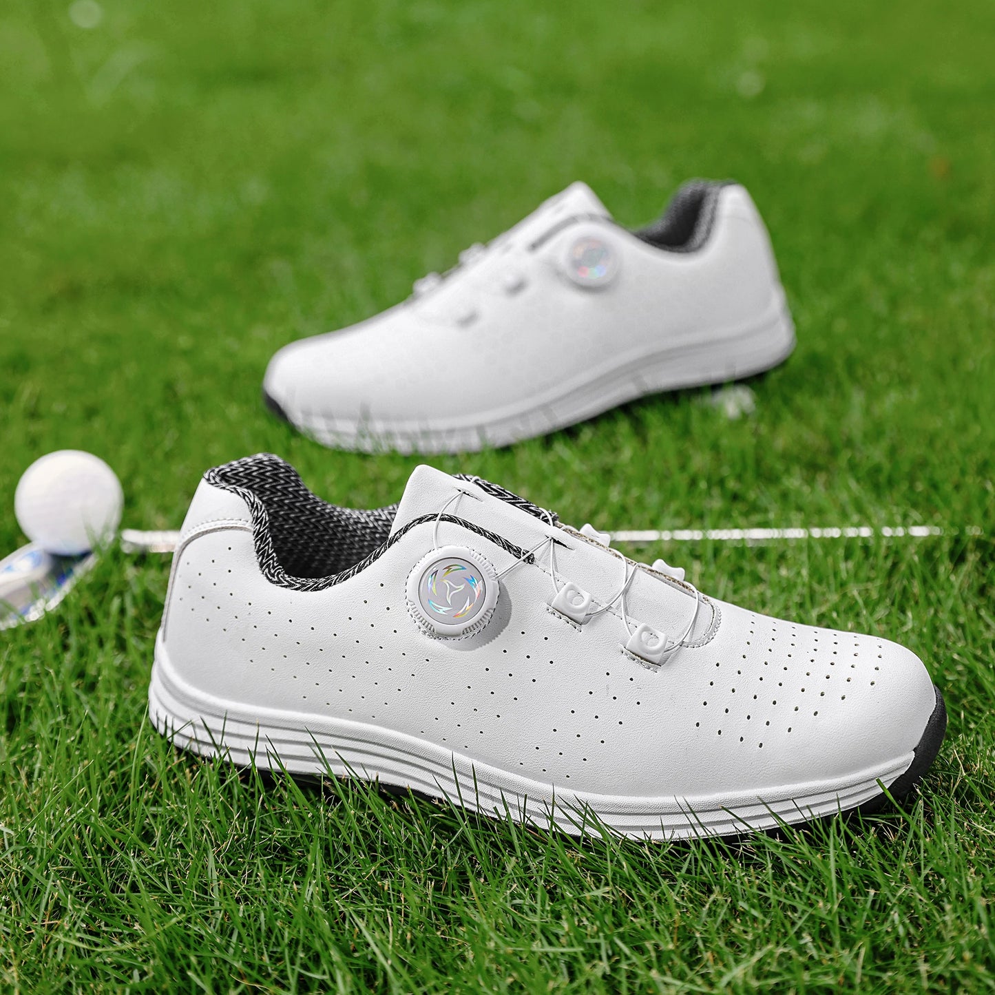 Golf Shoes for Fashionable Outdoor Use for Both Men and Women, With Anti-Slip Design, Suitable for Mountain Climbing and Hiking
