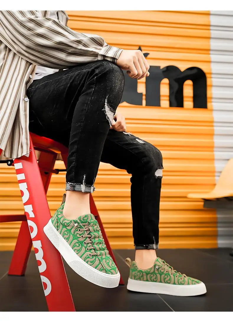 Designer black sneakers for men, running and walking shoes, frenulum-free canvas summer shoes, 2024 trend, men's luxury sneakers