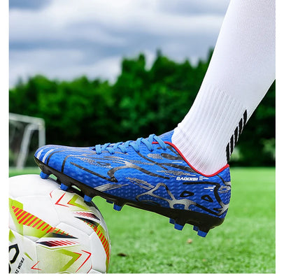 New Men's Football Boots TF Sport Training Soccer Shoes Soft Ultralight Breathable Professional Sneakers Unisex Grass Cleats Match