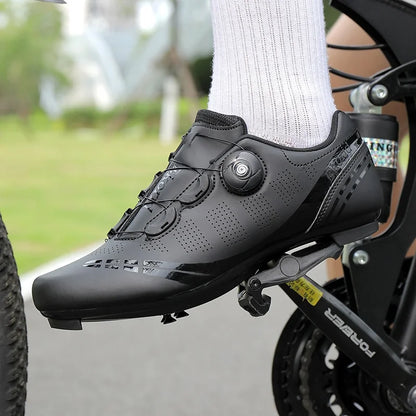 Herren-Mountainbike-Schuhe MTB, atmungsaktiv, rutschfest, hohe Härte, geeignet für Outdoor-Straßenrennen und Mountain-Offroad-Fahrten 37-46