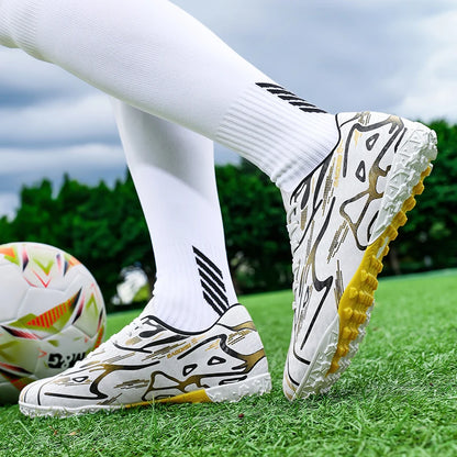 New Men's Football Boots TF Sport Training Soccer Shoes Soft Ultralight Breathable Professional Sneakers Unisex Grass Cleats Match