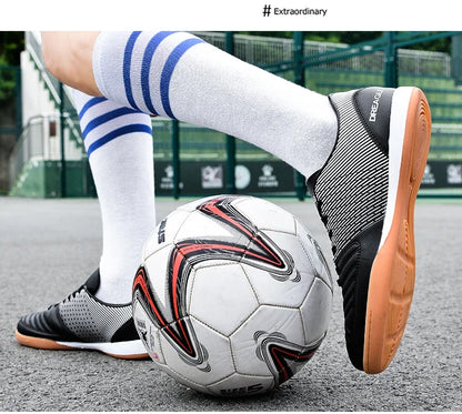 Soccer Shoes Men Anti-Slip Indoor Football Boots Fashion Men’s Futsal Shoes IC Training Cleats Chuteira Futebol Male Sneakers