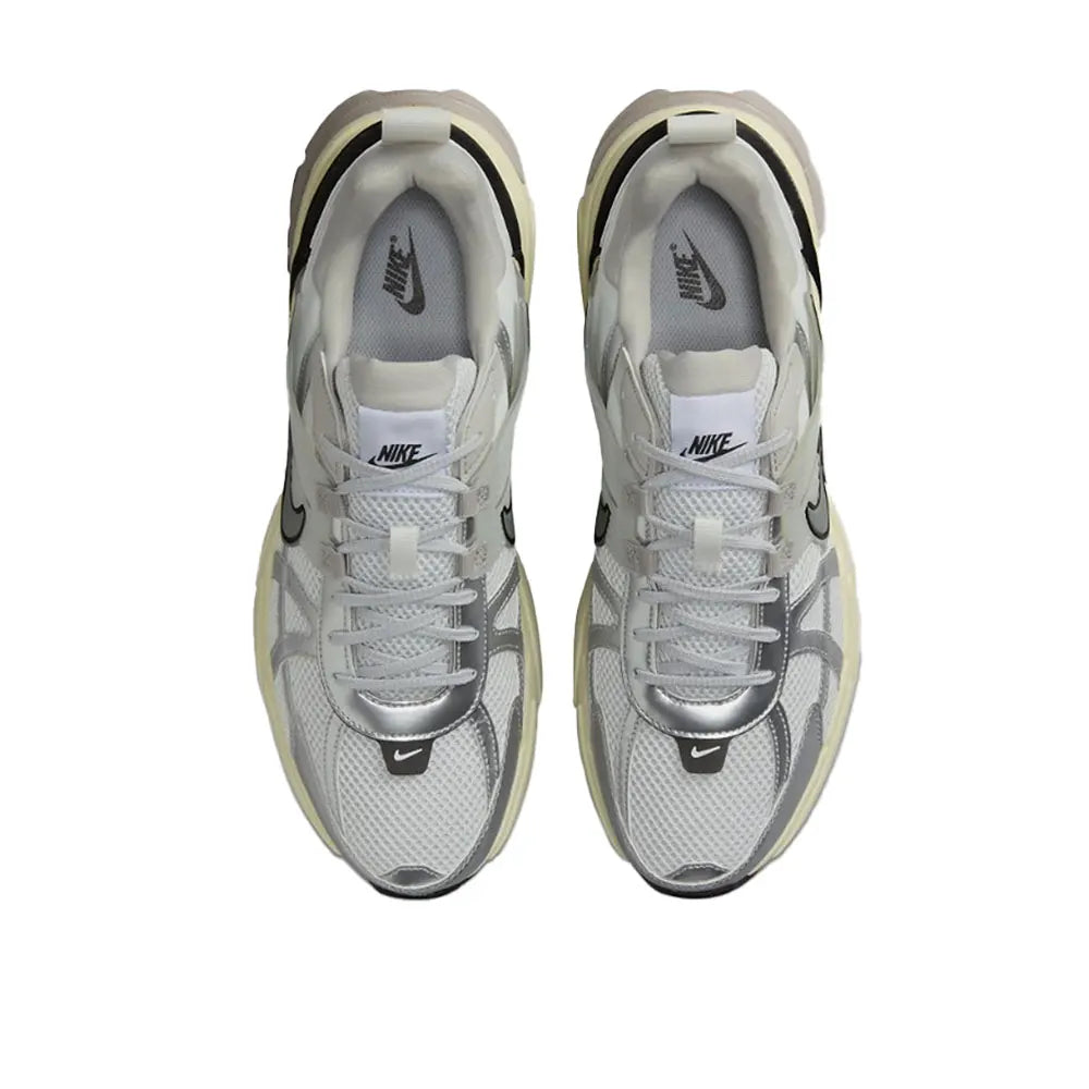 Nike V2K Run Sneakers Iconic Architecture Responsive Feel Modern Lifestyle Essential Unisex FD0736-005