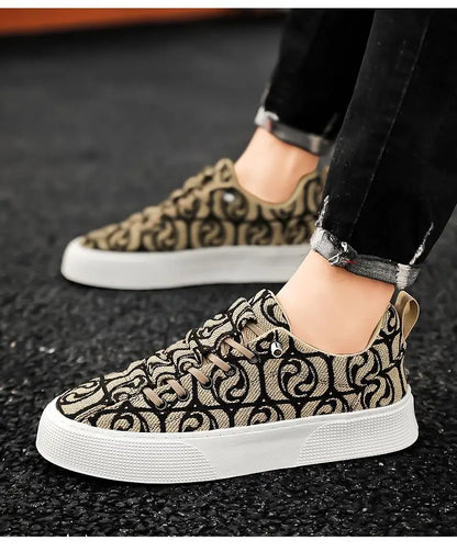 Designer black sneakers for men, running and walking shoes, frenulum-free canvas summer shoes, 2024 trend, men's luxury sneakers