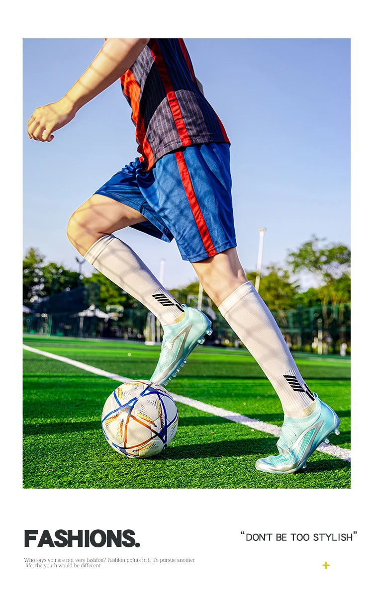 2026 New Men Soccer Cleats Breathable Lightweight Football Boots Anti-Slip Training Shoes Outdoor Sport Sneakers