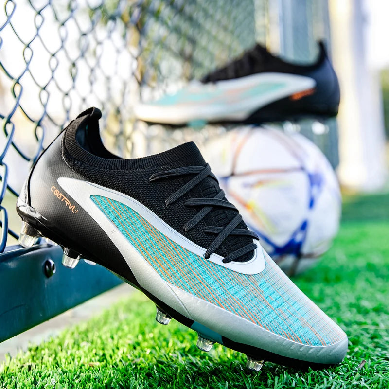 2026 New Men Soccer Cleats Breathable Lightweight Football Boots Anti-Slip Training Shoes Outdoor Sport Sneakers