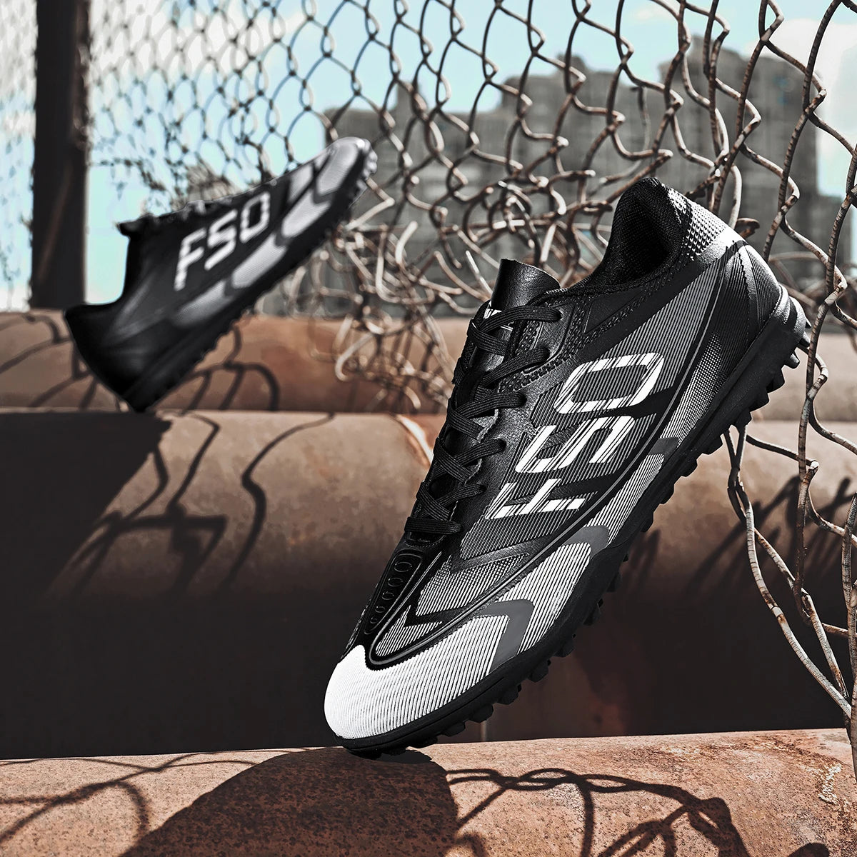 Adult TF football shoes are breathable, mesh, durable, flexible, casual, outdoor, stable, and professional football shoes.